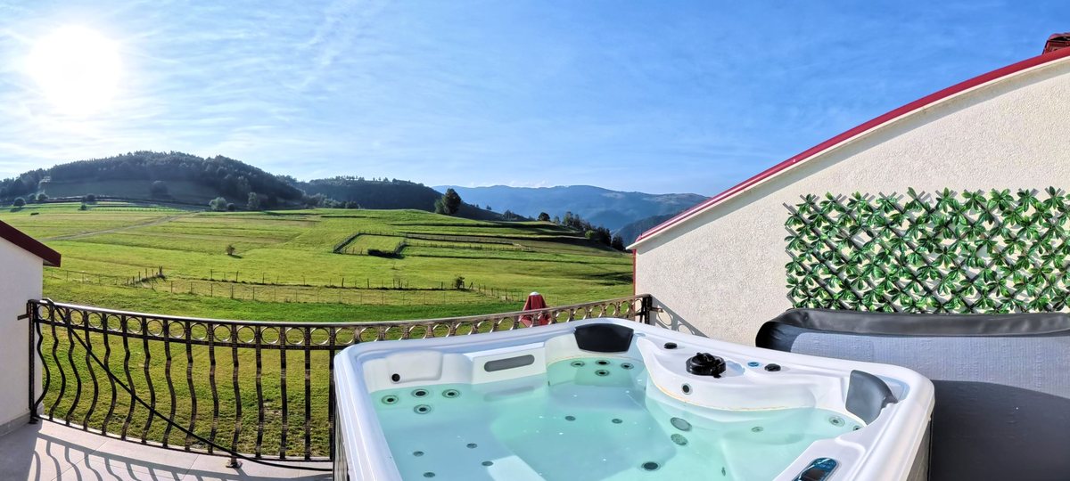 Premium room with a private jacuzzi terrace over the valley