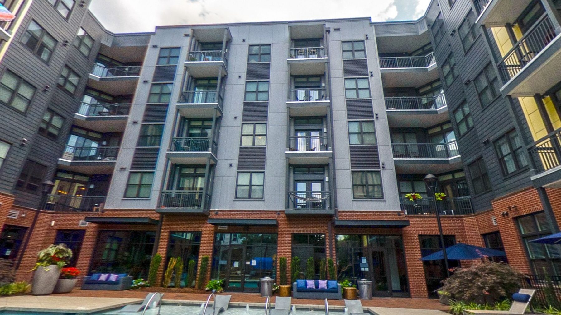 The block seen from the courtyard